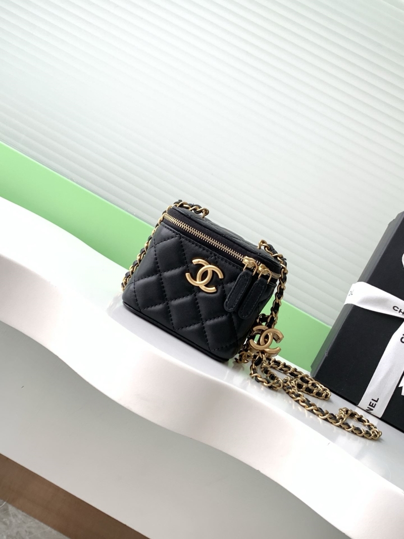 Ch**el cosmetic bags